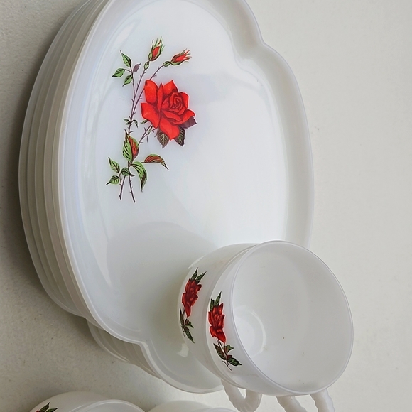Vintage Federal Rosecrest Milk glass, full set of Lunch Ware Mid Century 1950's - Picture 2 of 7
